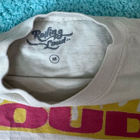 Graphic White‎ Tee - Picture 4 of 4